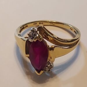 Elegant 10k YellowGold Ring with A Ruby Gemstone and Diamonds